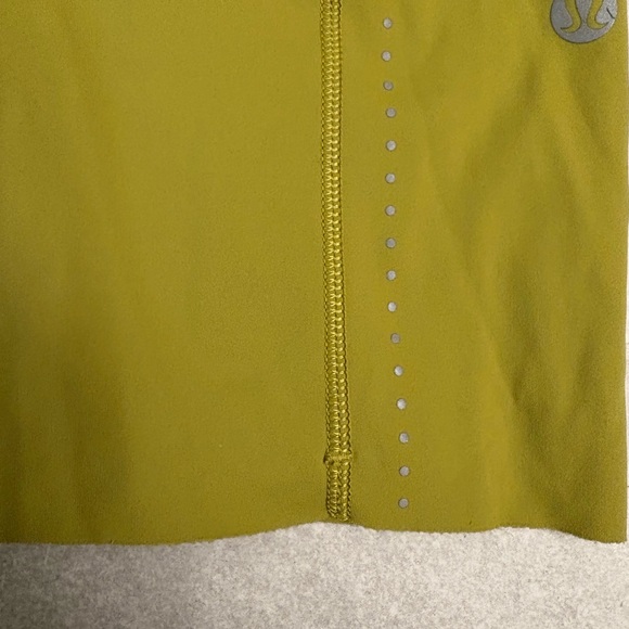 Lululemon Fast and Free Crop II Leggings Nulux 19’’ in Golden Lime Size 8 - Picture 4 of 13